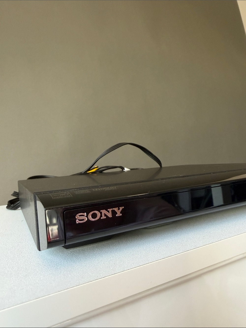 DVD Player Sony DVD & CD Player with HDMI cords excellent working DVD player